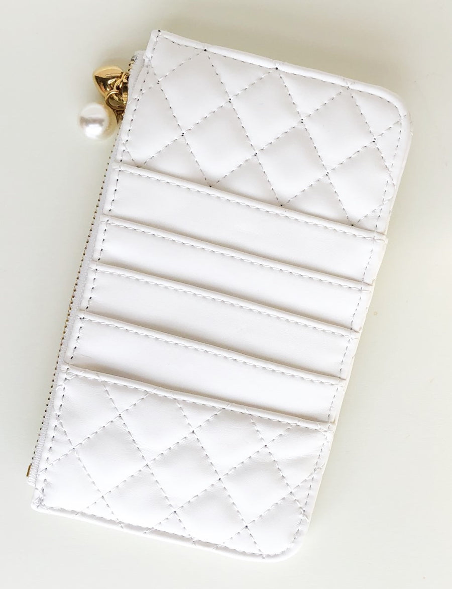 WHITE QUILTED ESSENTIALS POUCH