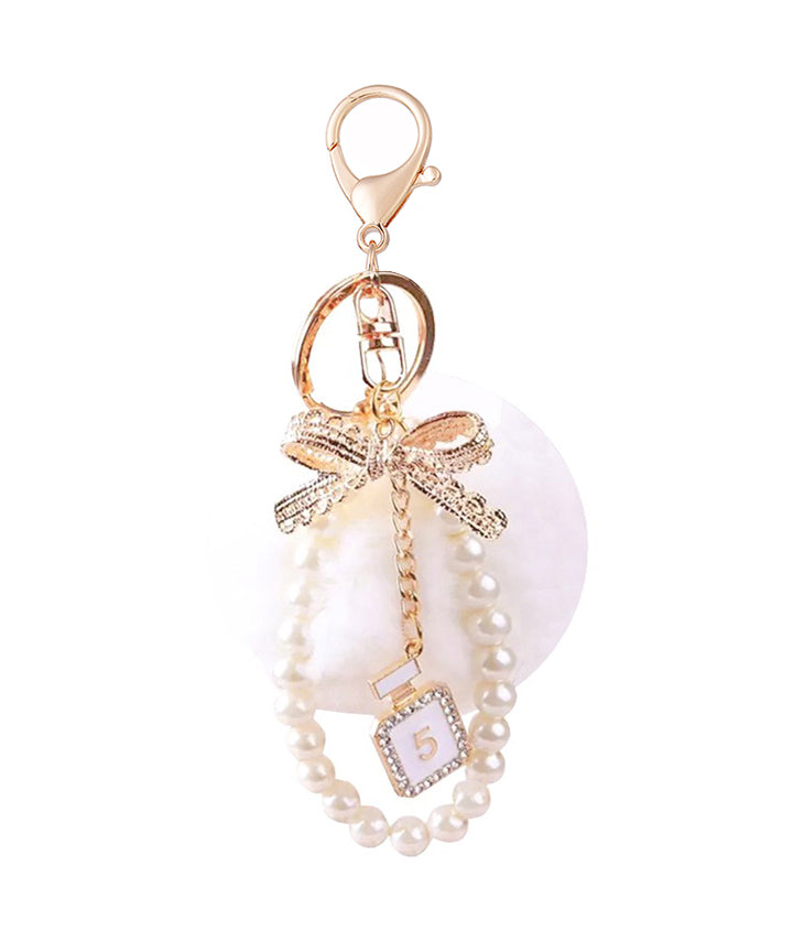 WHITE POM KEYCHAIN