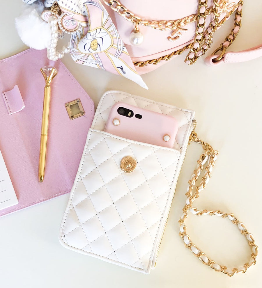 WHITE QUILTED ESSENTIALS POUCH